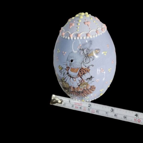 Porcelain Folkloric Dot Easter Egg - Picture 7 of 9